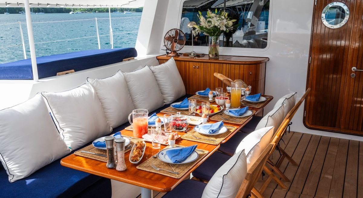 DOUCE FRANCE yacht charter 4