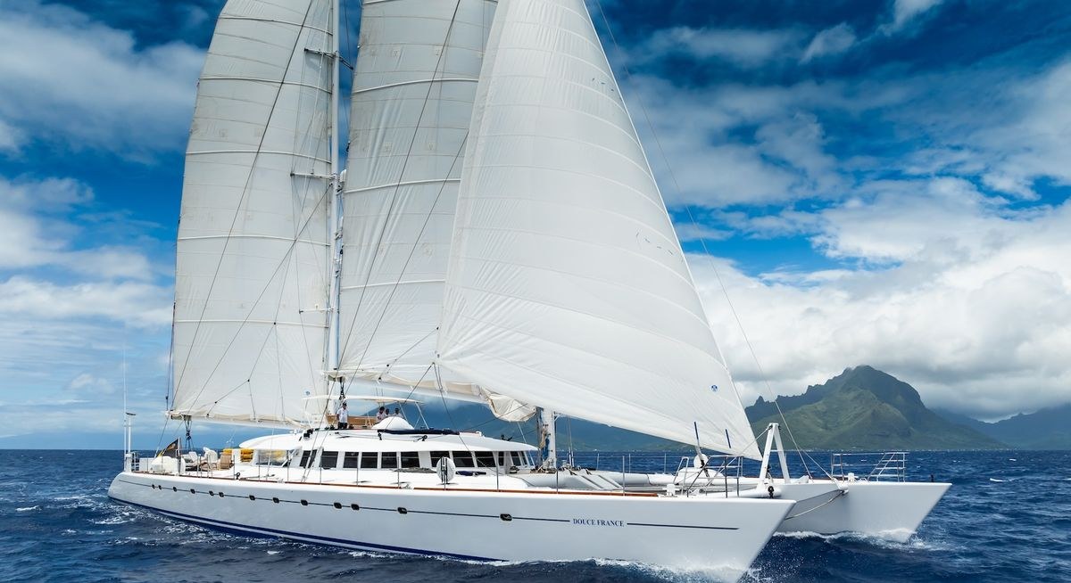 DOUCE FRANCE yacht charter 1
