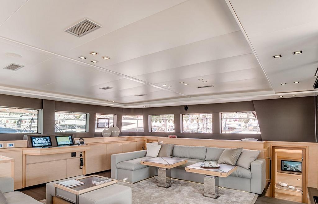 DRAGO yacht charter 3