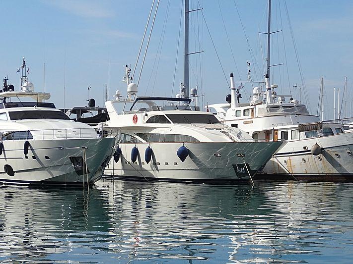 DREAM B yacht charter 1