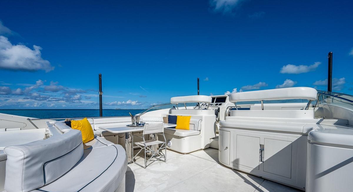 DREAMCHASER yacht charter 3