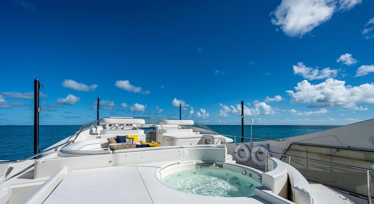 DREAMCHASER yacht charter 2