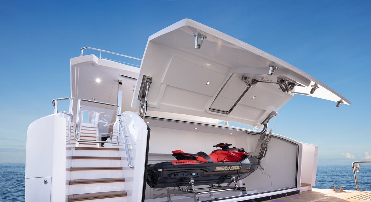 DREAMS IV yacht charter 5