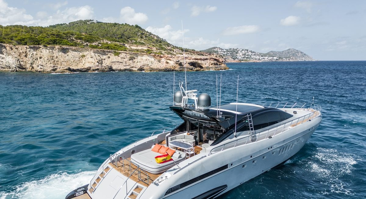 DRIFT yacht charter 5