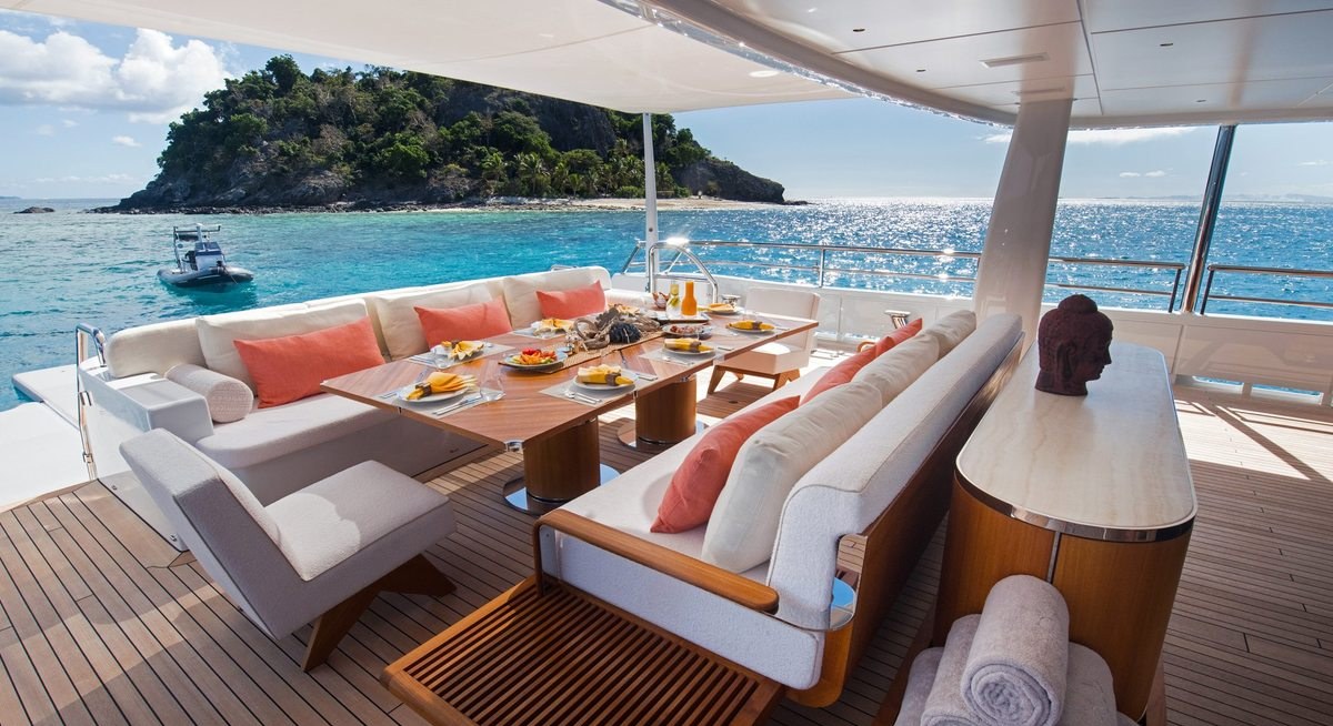 DRIFTWOOD yacht charter 5