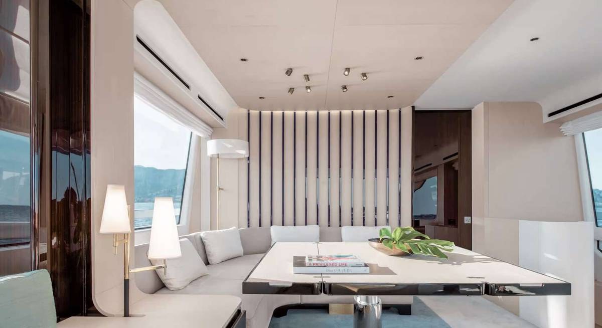 DT78 yacht charter 3
