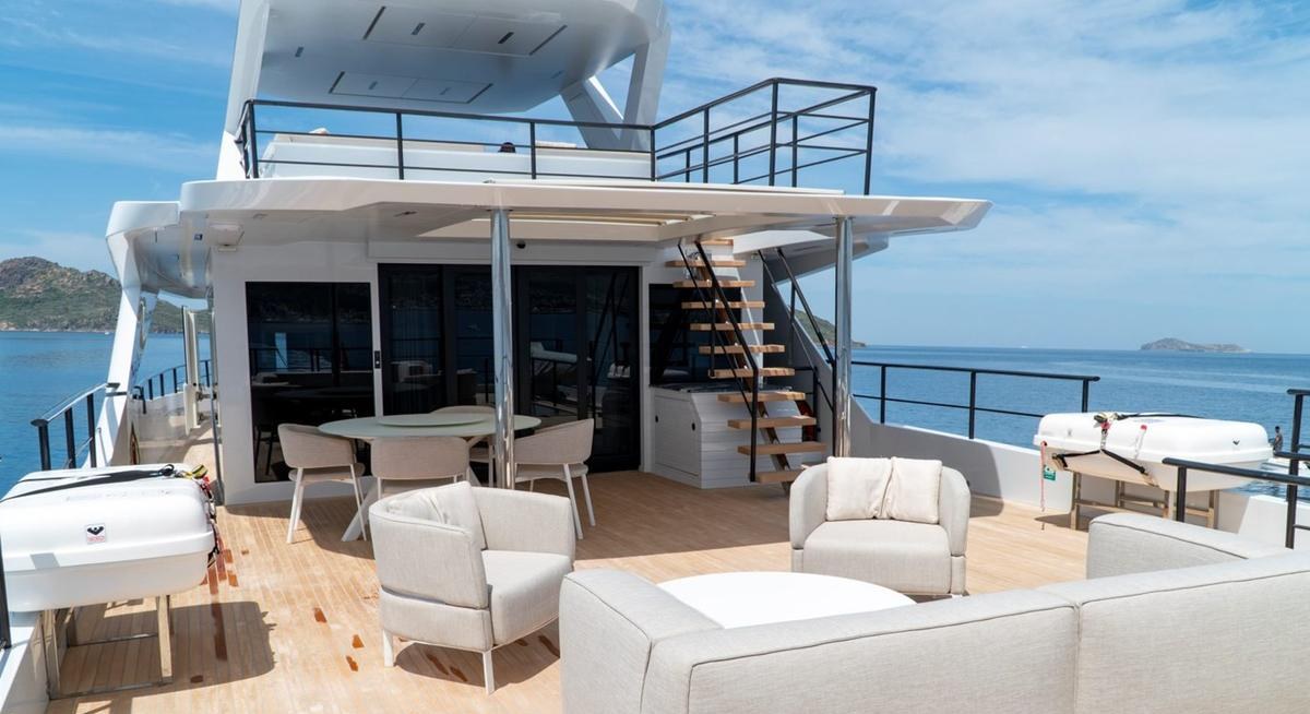 DULCE DE LECHE yacht charter 3
