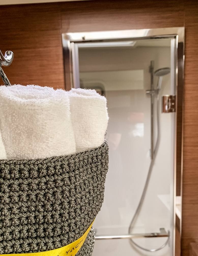 DUOLIFE yacht charter 3