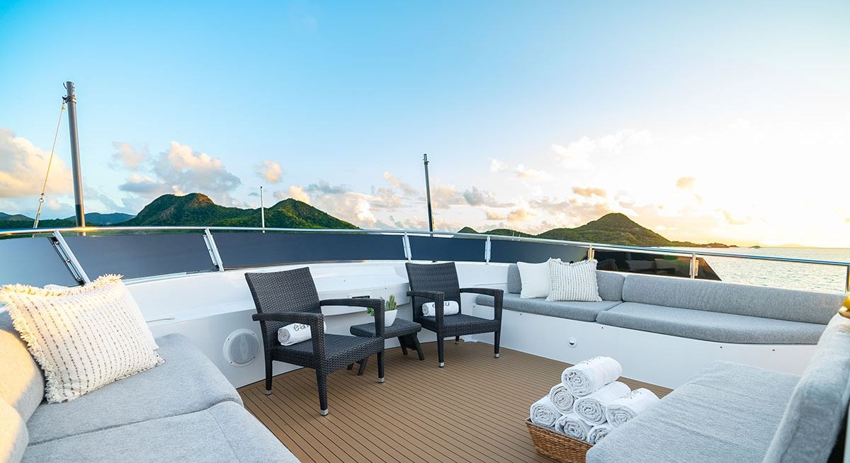 EALU yacht charter 3