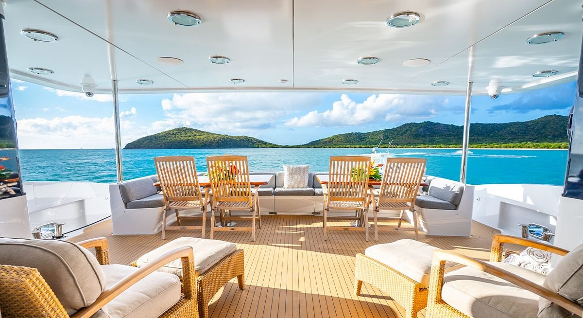 EALU yacht charter 4