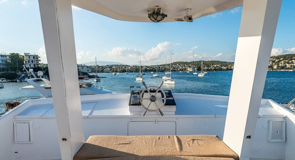 ELECTRA yacht charter 4
