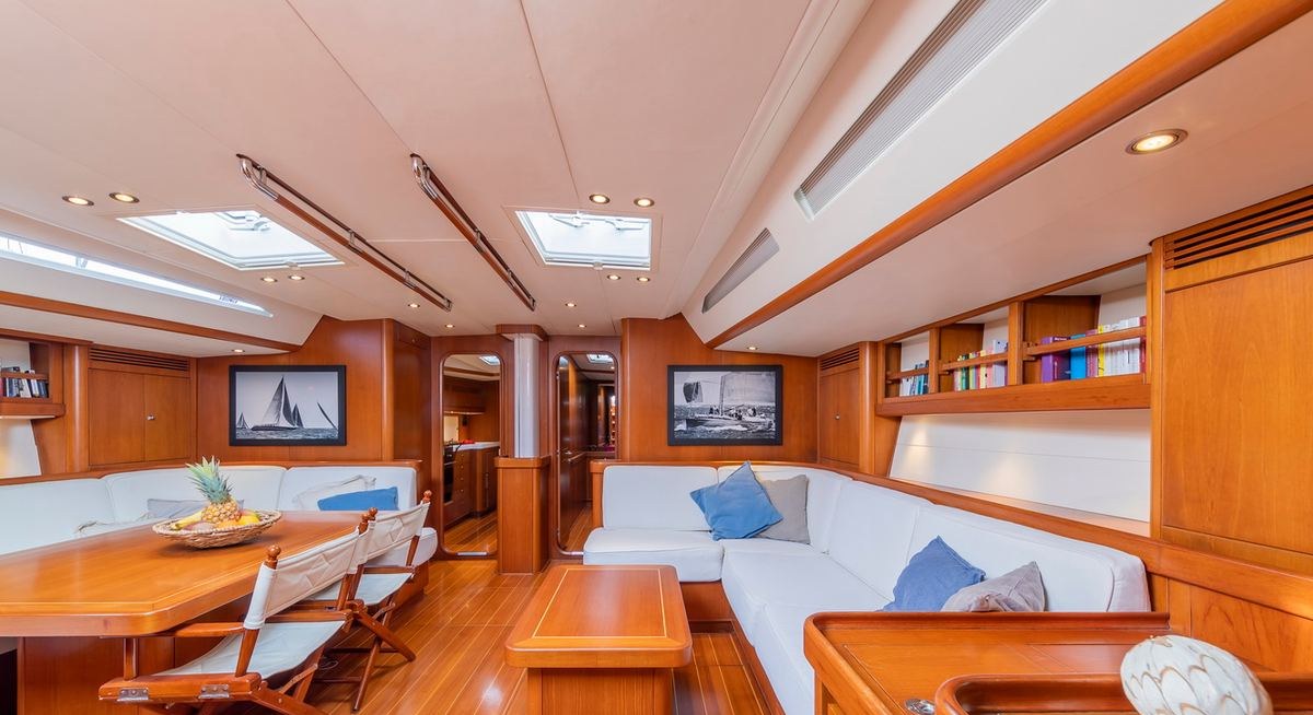 ELISE WHISPER yacht charter 4