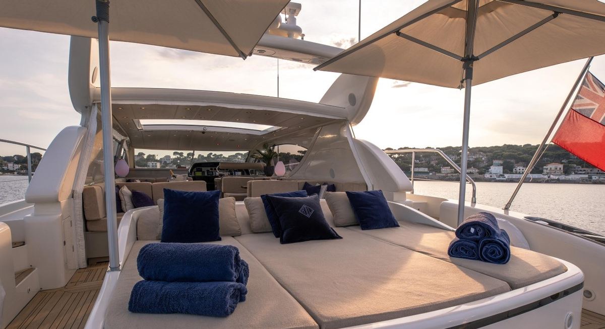 ELLERY A yacht charter 4