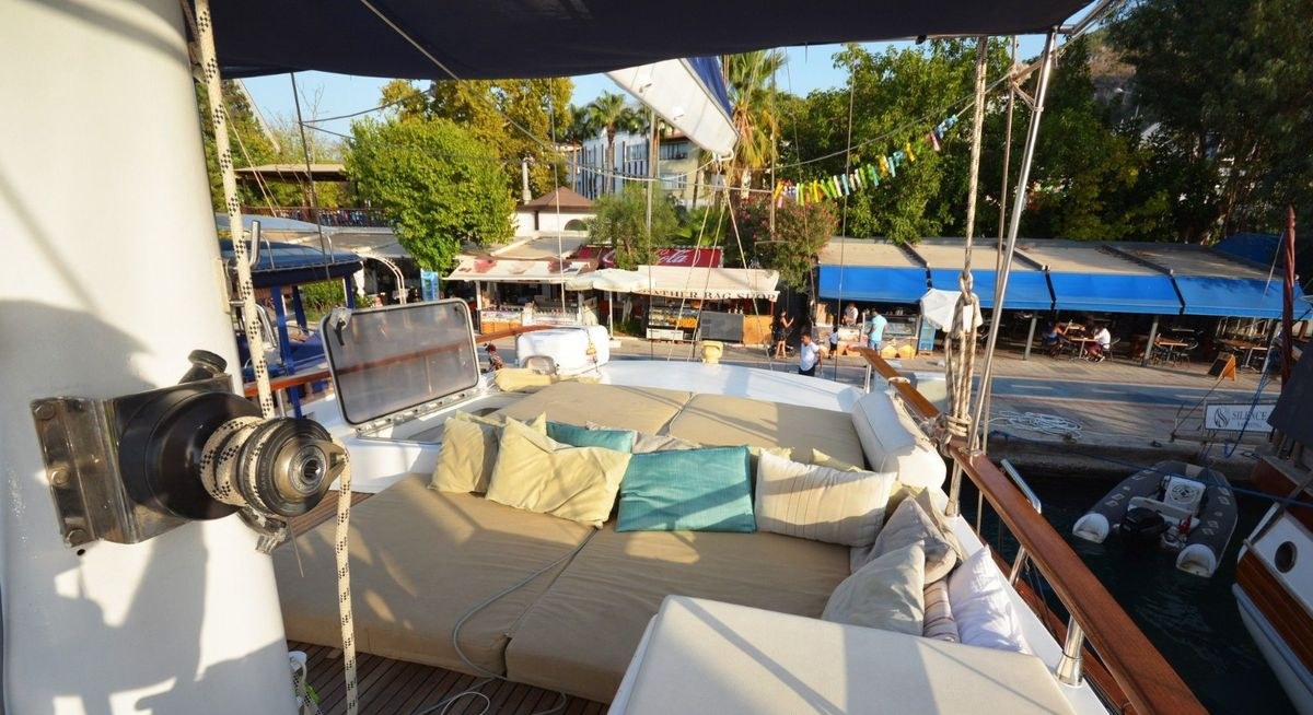 ELOA yacht charter 4