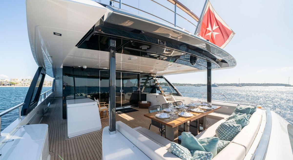 ELYSIUM I yacht charter 4