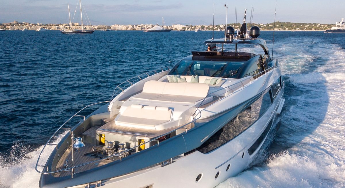 ELYSIUM I yacht charter 2