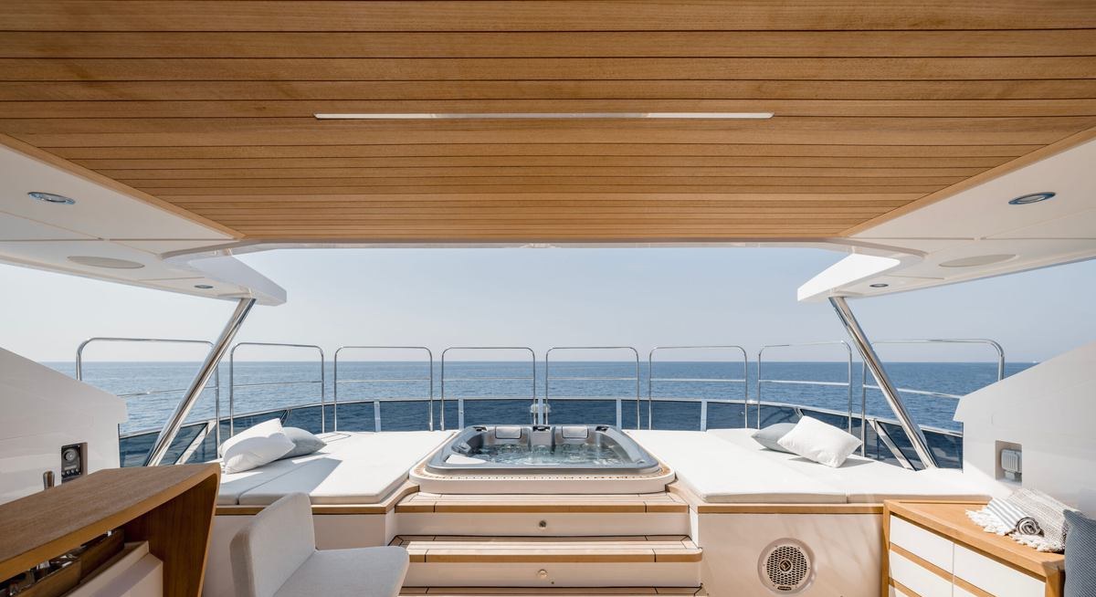 ELZA yacht charter 3