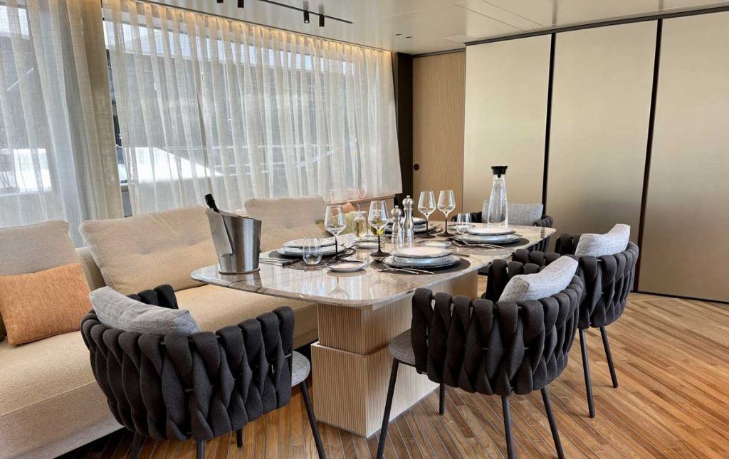EM3 yacht charter 4
