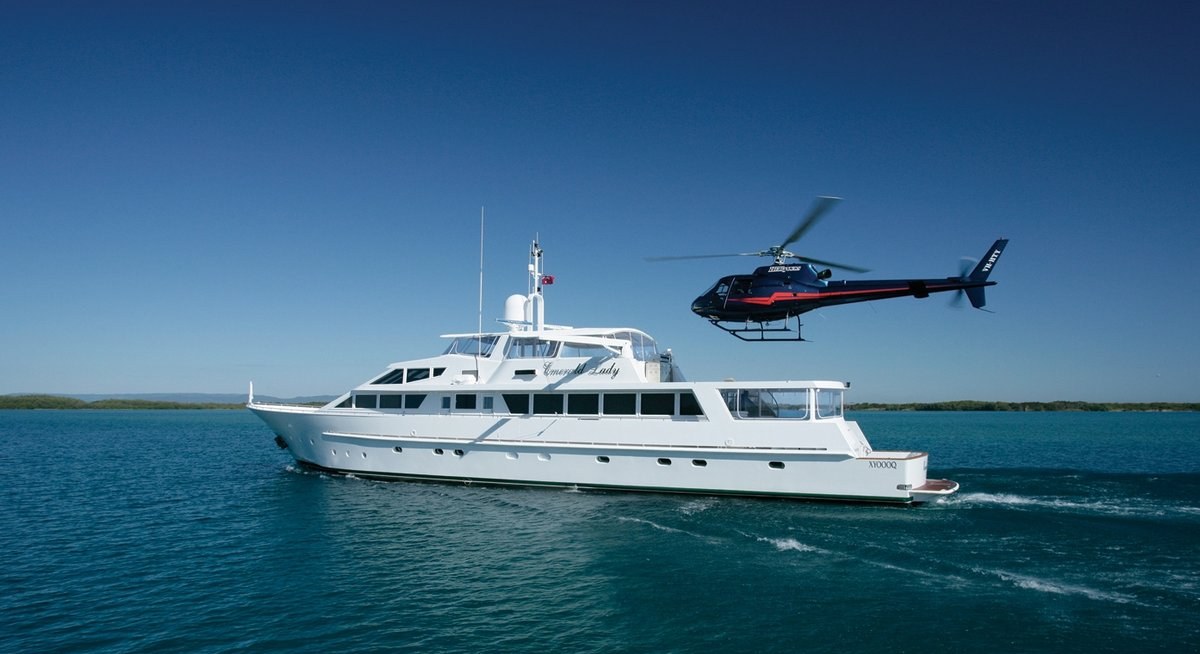 EMERALD LADY yacht charter 1