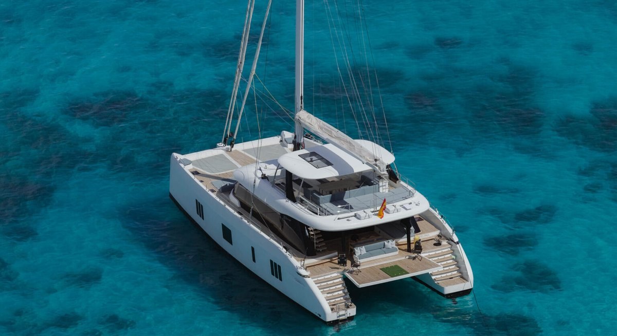 ENTRE4 yacht charter 5
