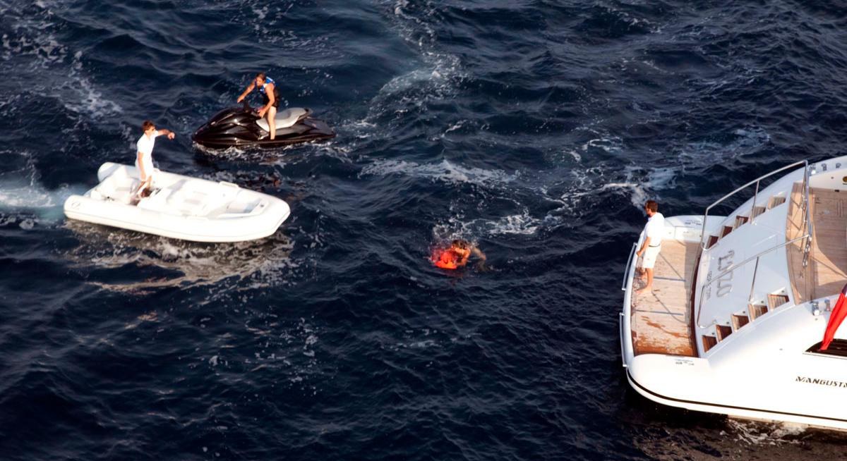 ENZO yacht charter 4
