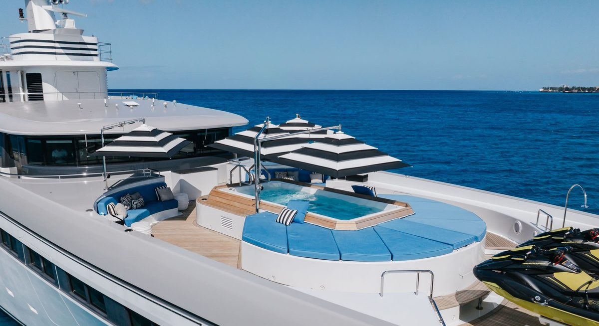 ESMERALDA II yacht charter 2
