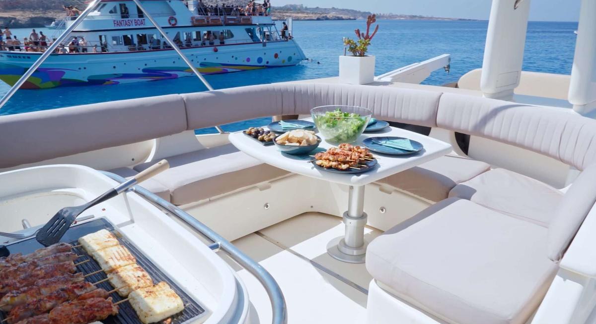 ESPERANZA yacht charter 3