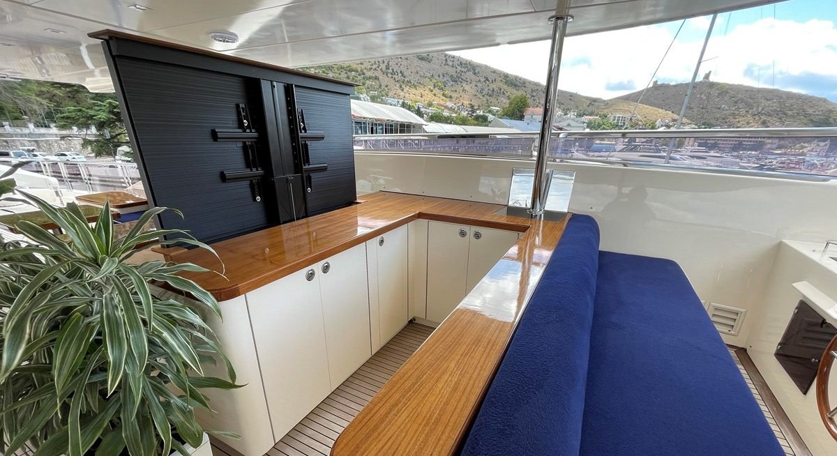 ESPRESSO yacht charter 4