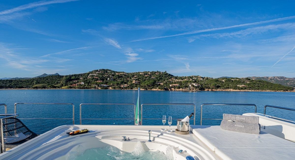 ETHNA yacht charter 3