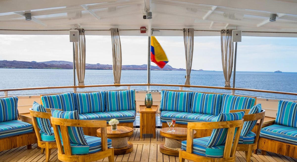 EVOLUTION yacht charter 4