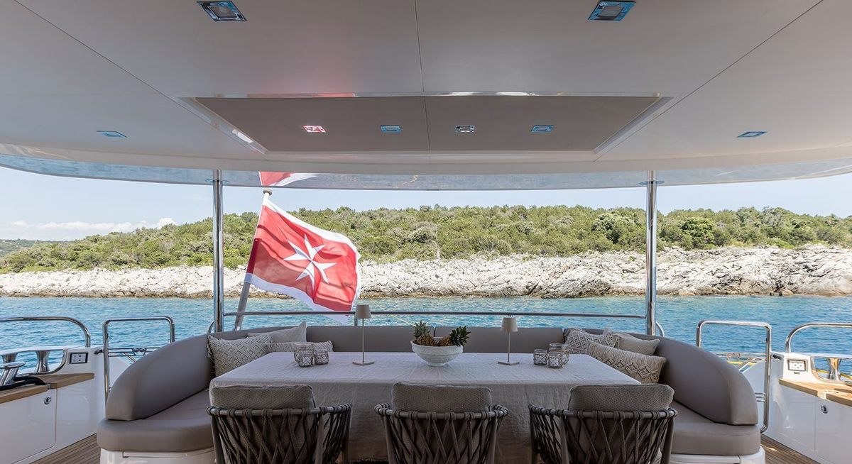 EXPERIENCE yacht charter 4