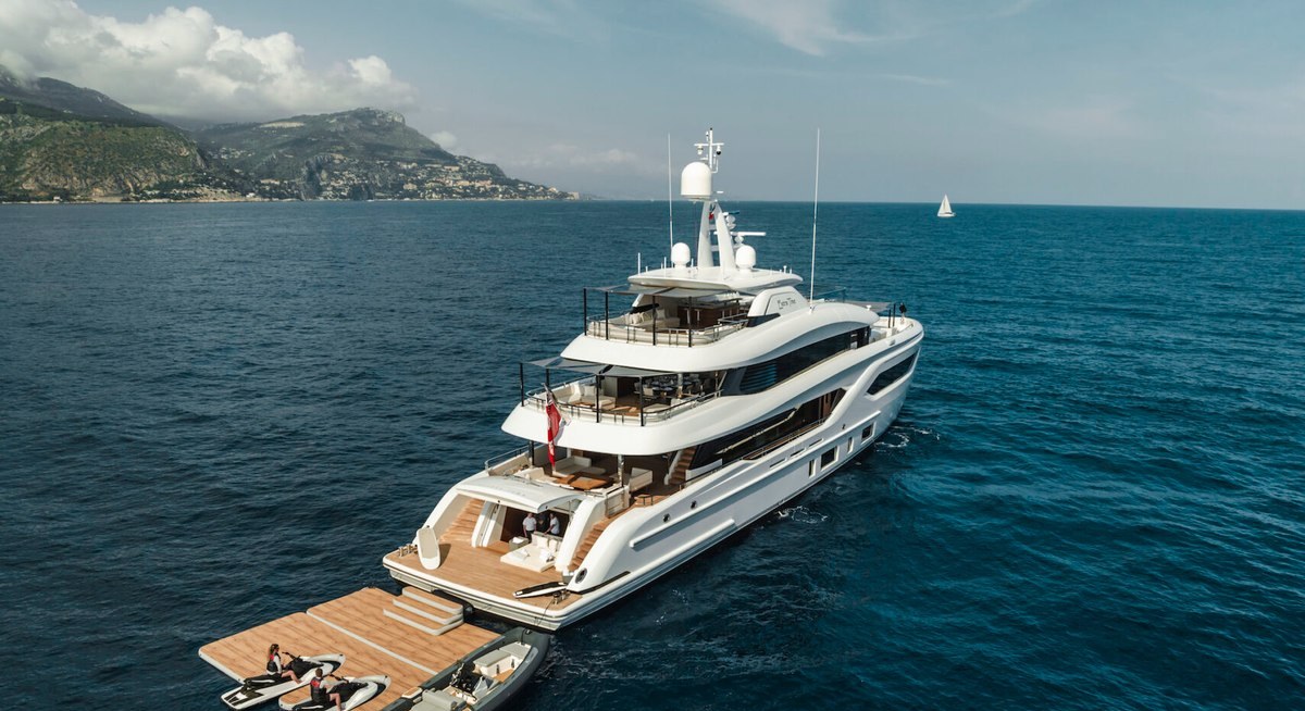EXTRA TIME yacht charter 5