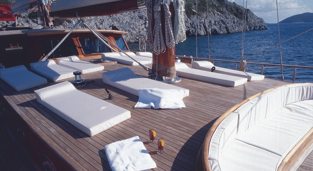 EYLUL DENIZ II YACHT CHARTER yacht charter