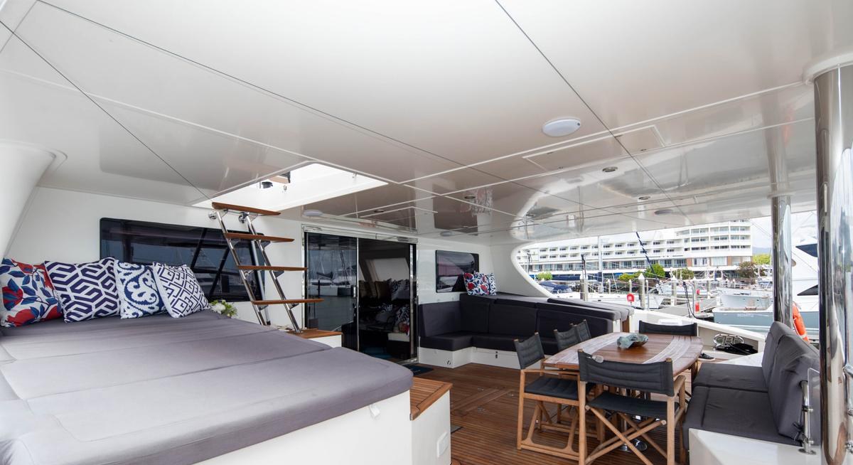 FENG yacht charter 3