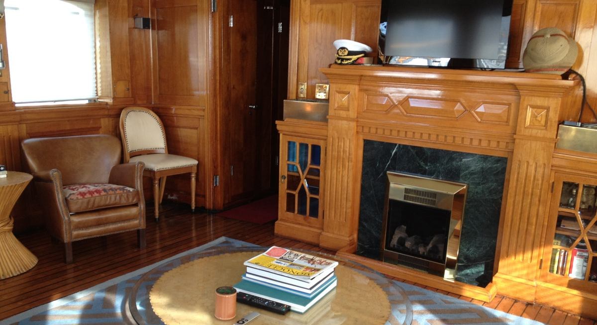 FIFER yacht charter 2
