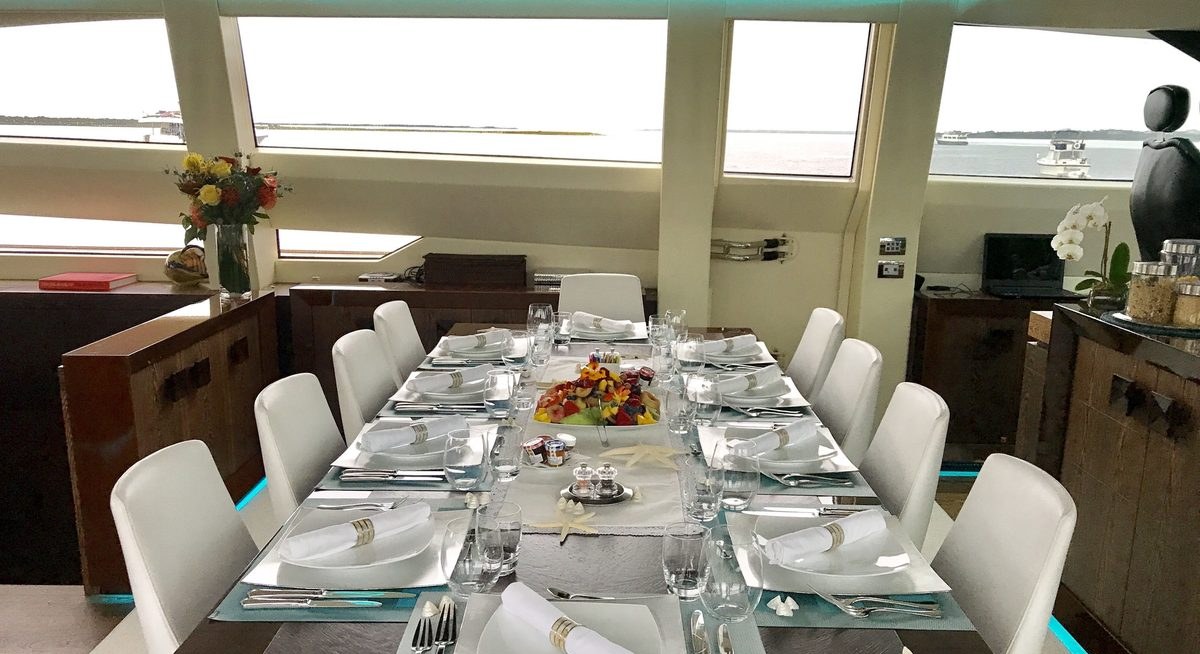 FIVE WAVES yacht charter 4
