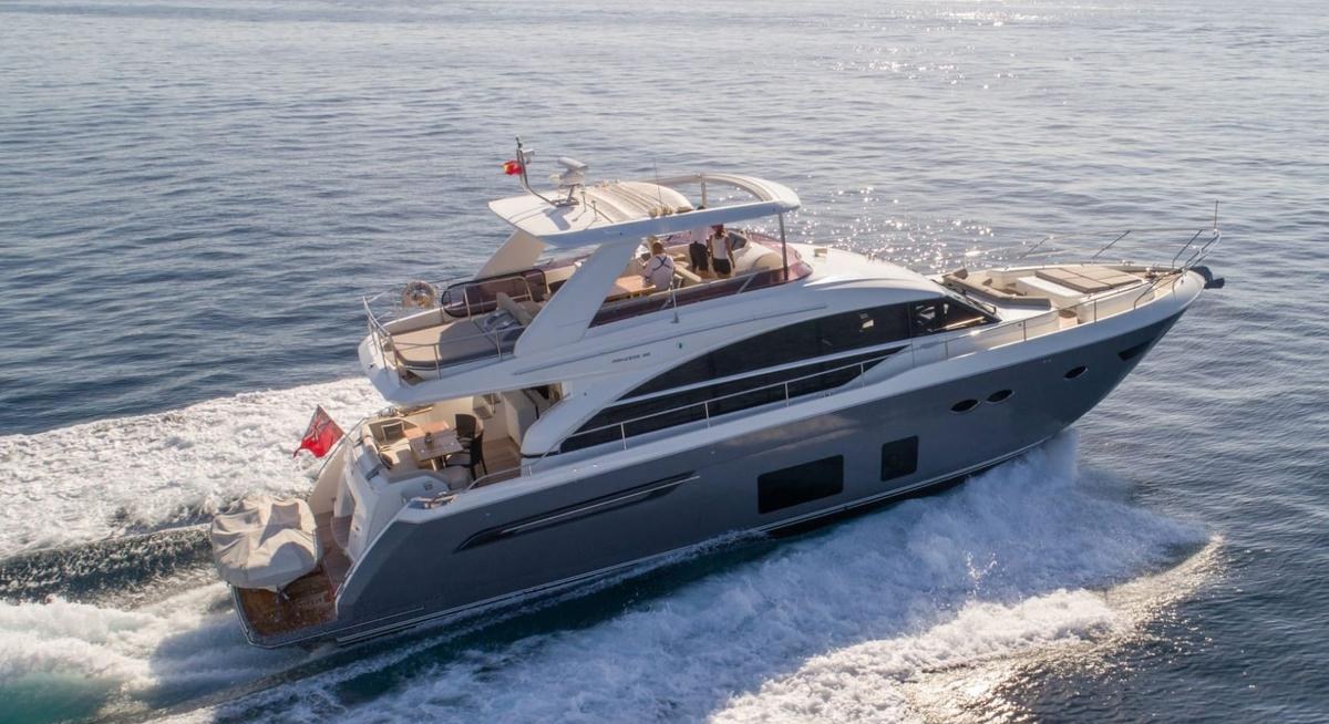 FREE SOUL yacht charter 5