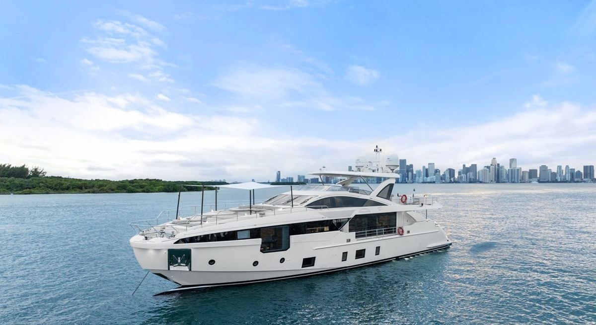 FREEDOME yacht charter 1