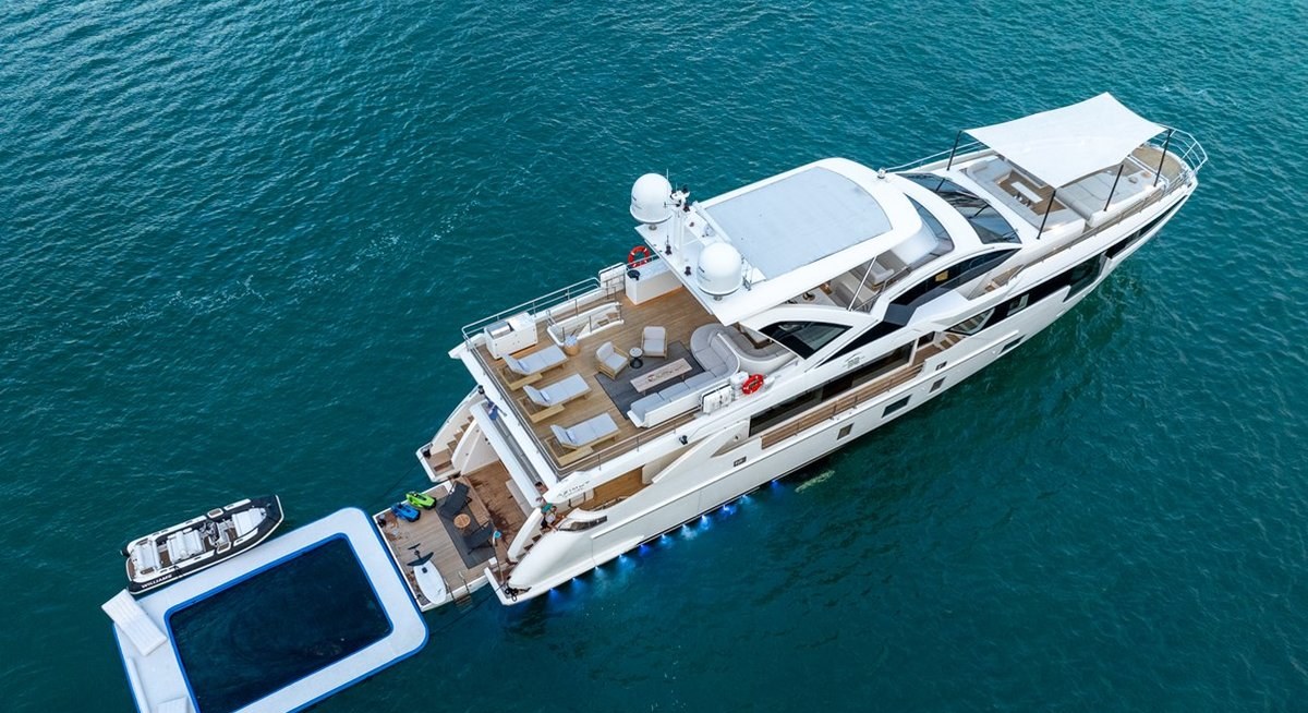 FREEDOME yacht charter 5