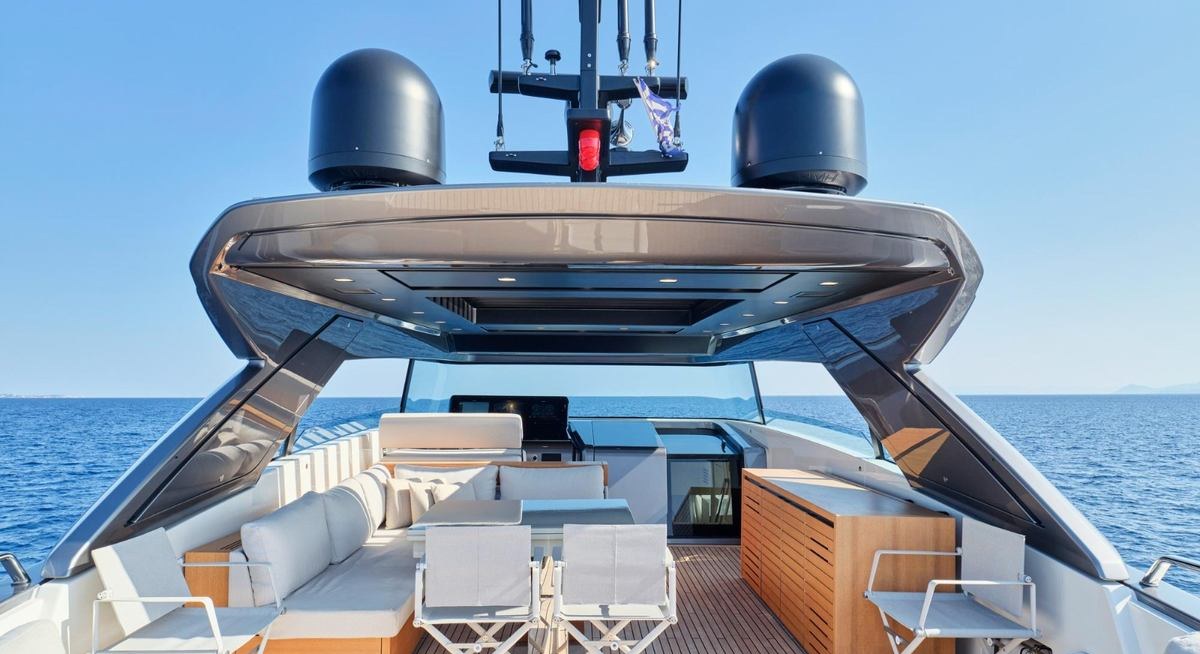 FUQUET DUET yacht charter 3