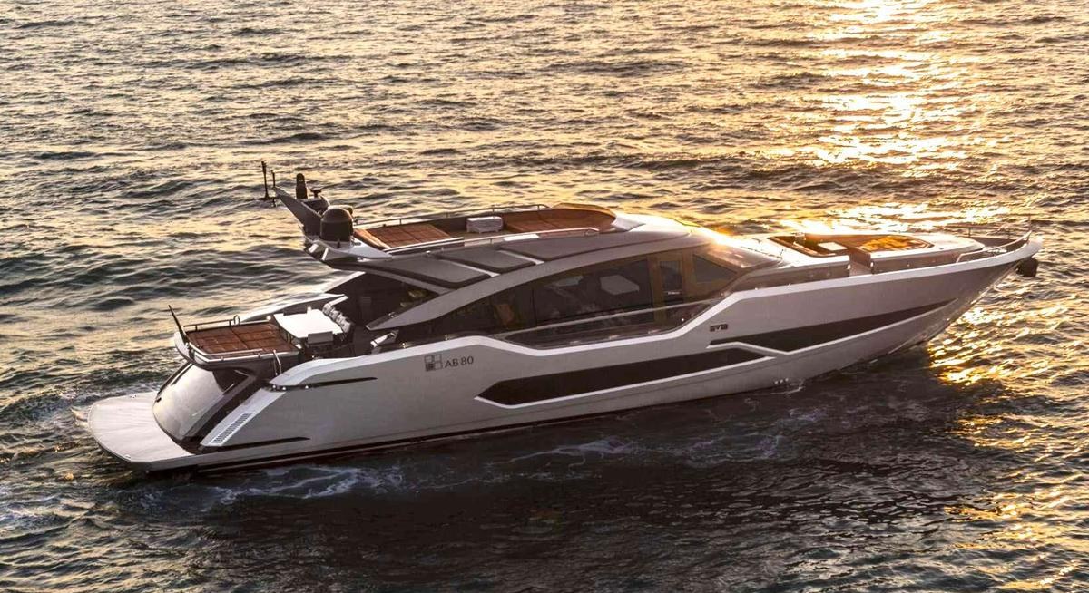 G-FIVE yacht charter 2