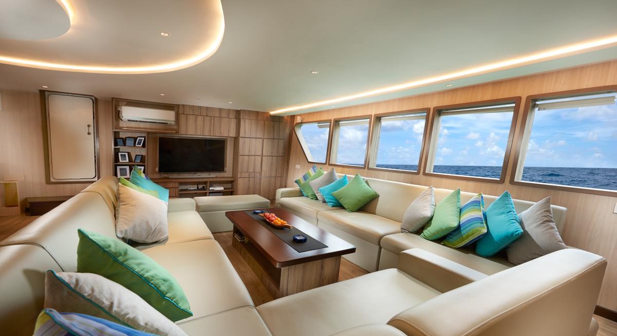 GAIA LOVE yacht charter 4