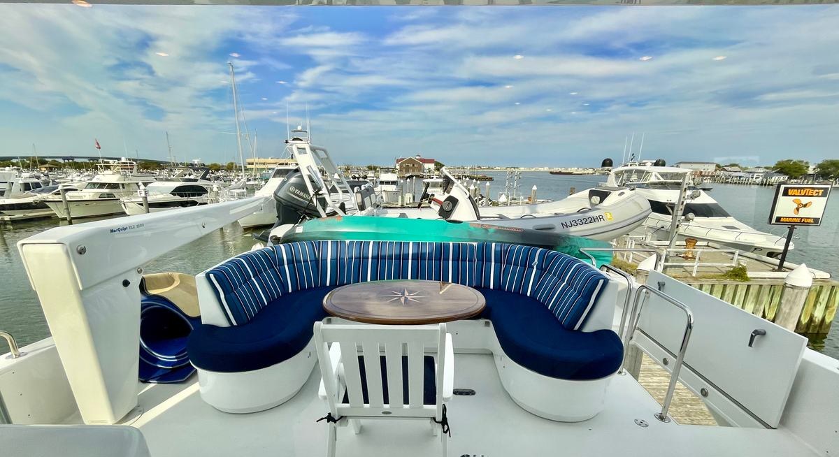 GAIL FORCE II yacht charter 3