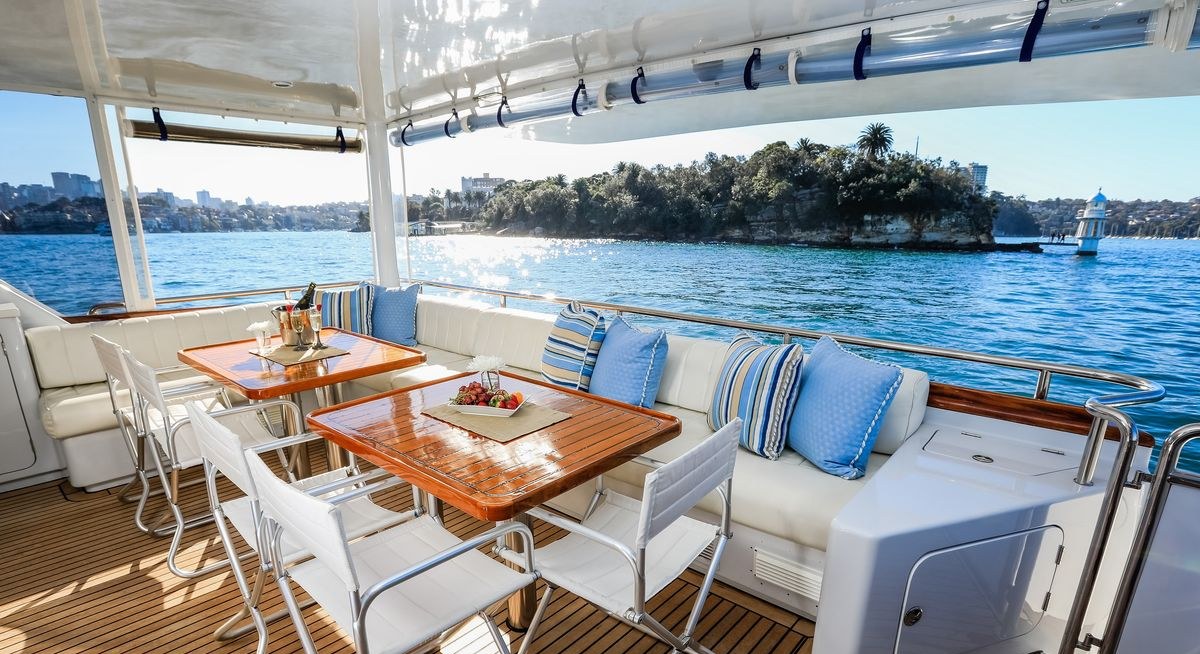 GALAXY I yacht charter 4