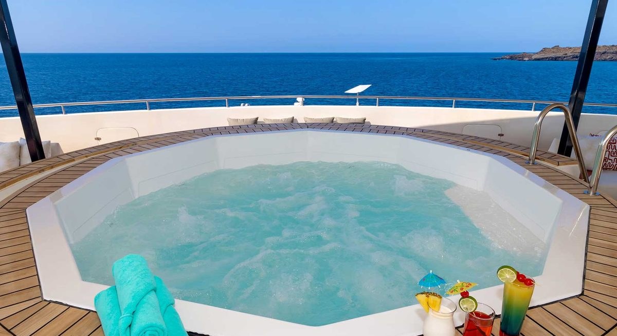 GALAXY SIRIUS yacht charter 3