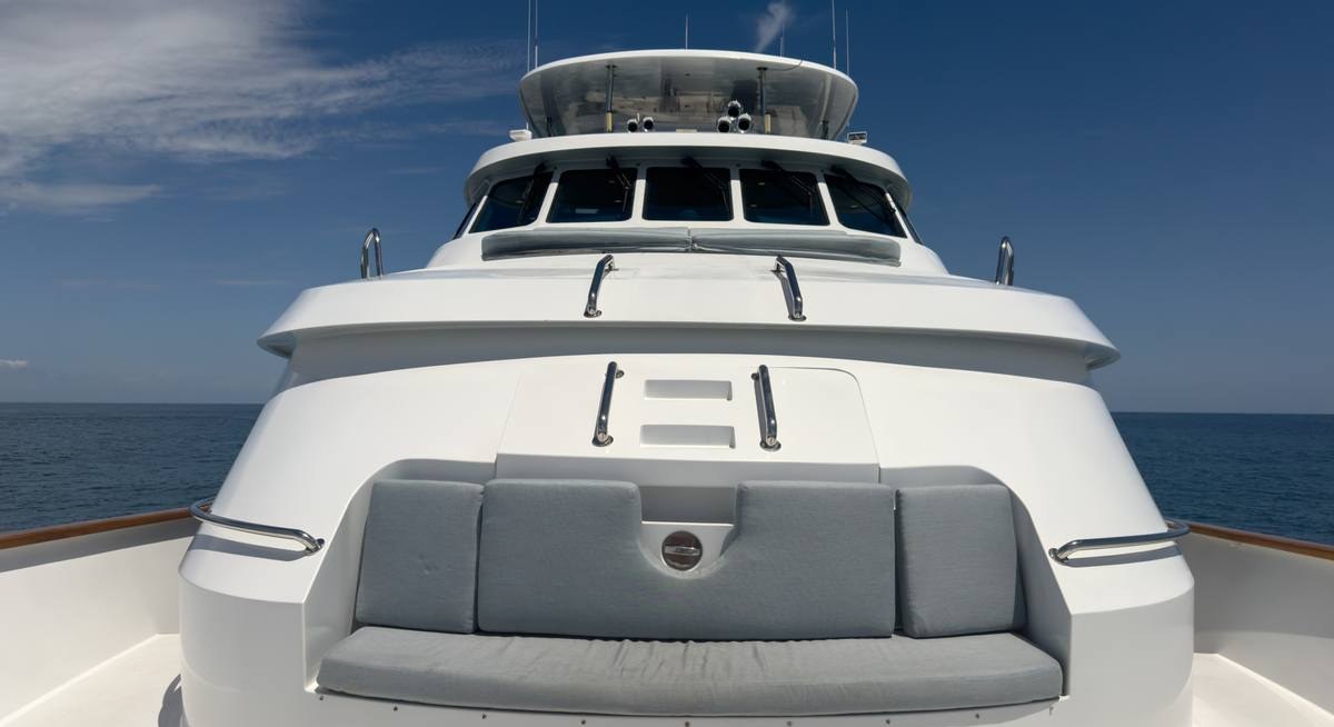 GALE WINDS yacht charter 2