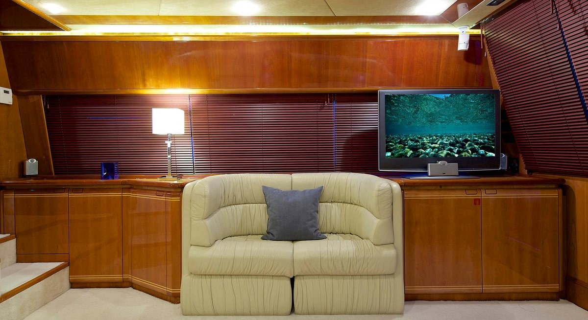 GEEPEE yacht charter 5