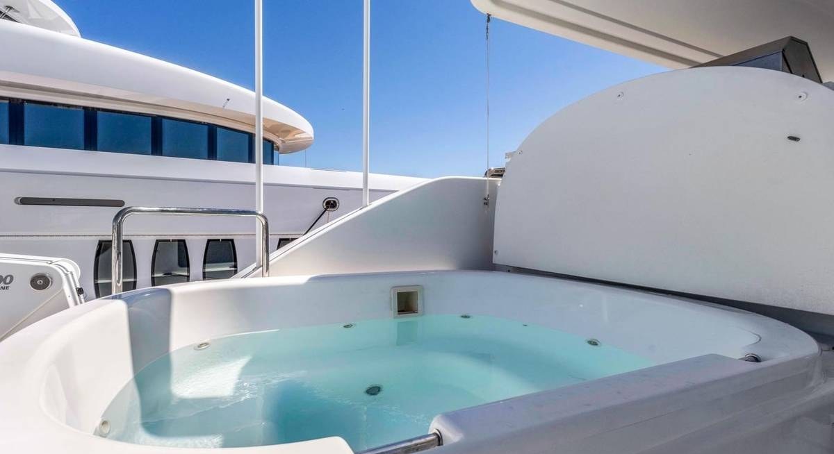 GEORGIA yacht charter 3