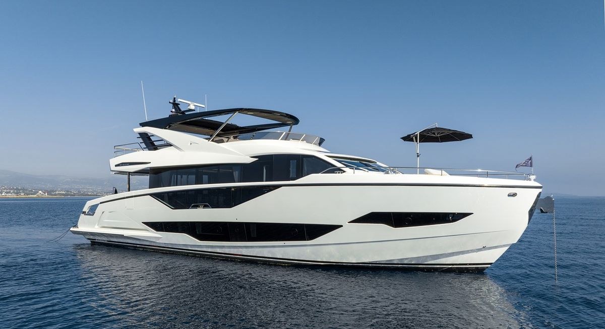 GLASAX yacht charter 1