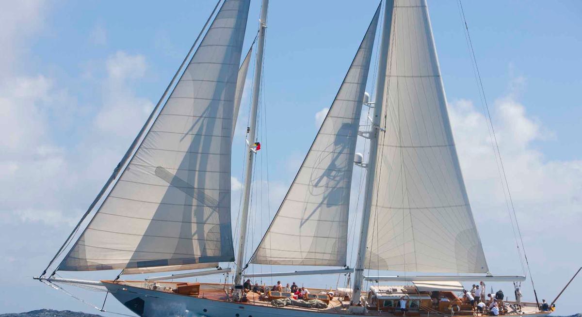 GLORIA YACHT CHARTER yacht charter